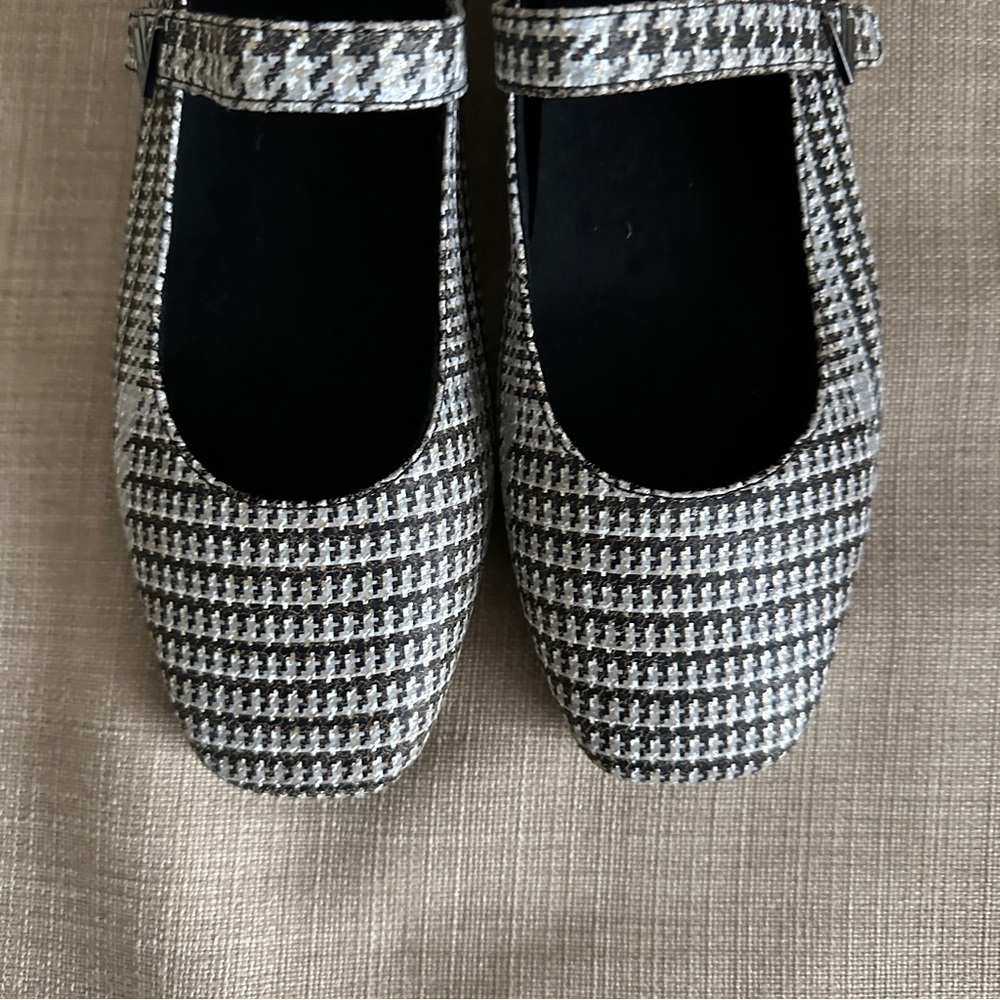 Vionic Black and White Houndstooth Mary Jane Flats - Picture 5 of 12